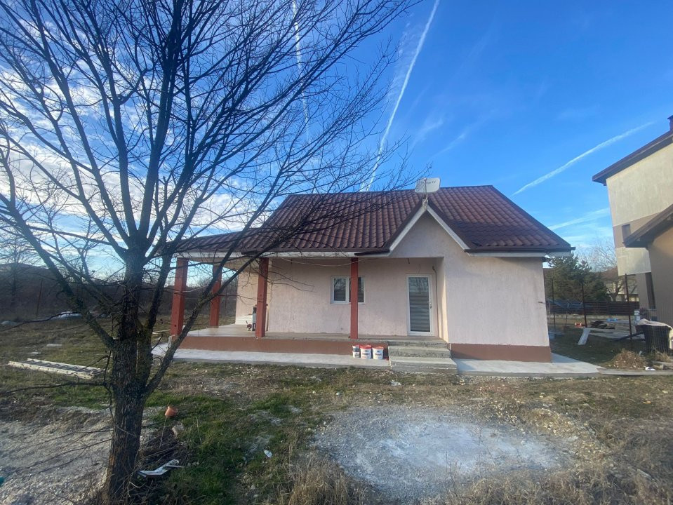 Vila parter si mansarda, teren 500 mp, Tartasesti (Gulia)