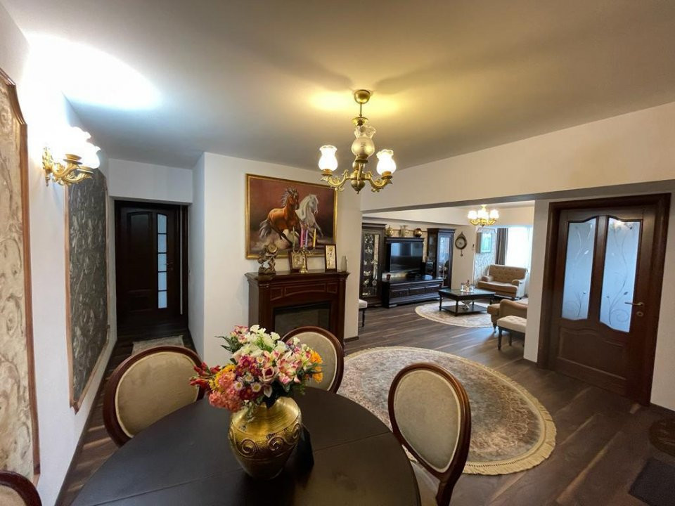 Apartament LUX 3 camere decomandat – Unirii, Piata Alba Iulia