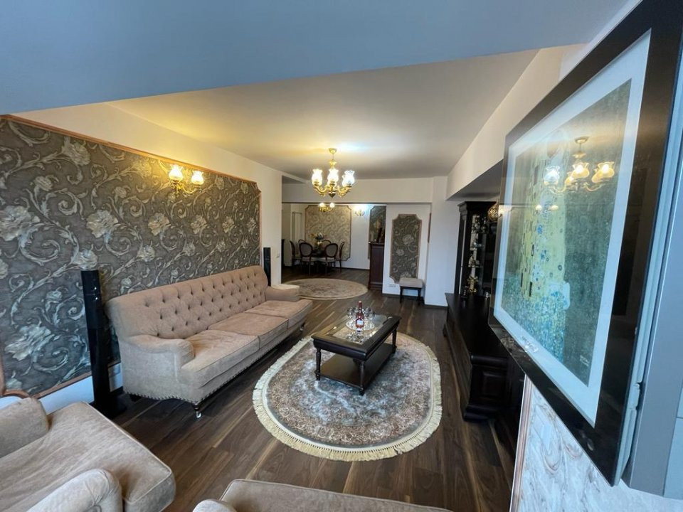 Apartament LUX 3 camere decomandat – Unirii, Piata Alba Iulia