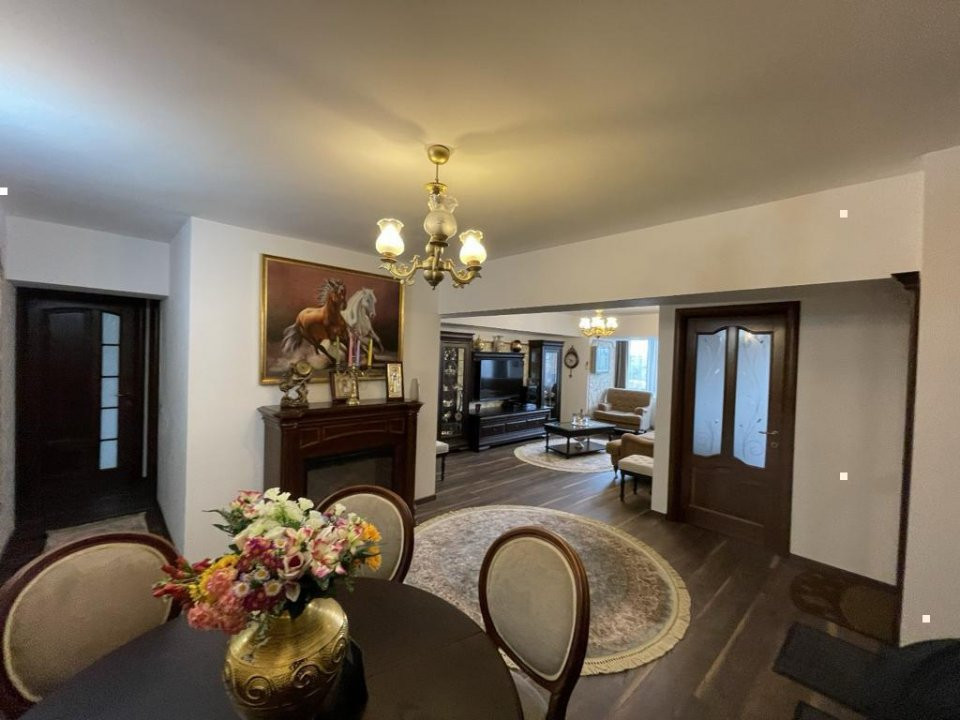 Apartament LUX 3 camere decomandat – Unirii, Piata Alba Iulia