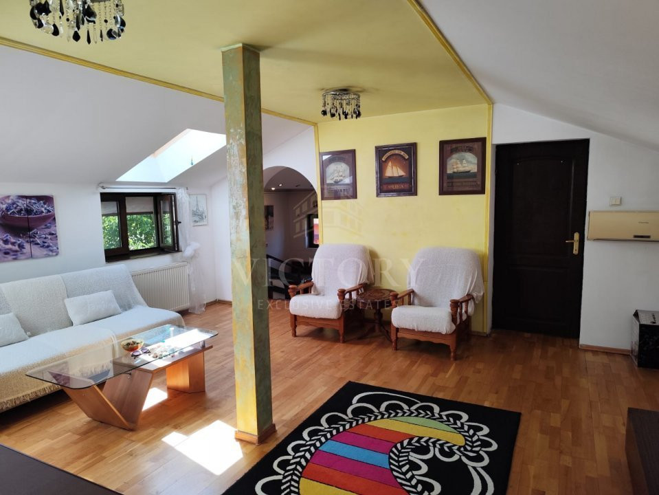 Apartament cochet într-o vilă interbelică 