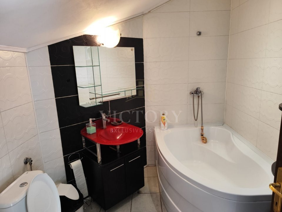 Apartament cochet într-o vilă interbelică 