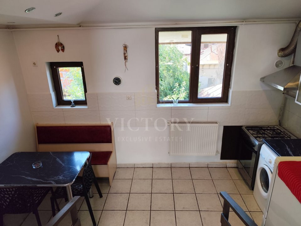 Apartament cochet într-o vilă interbelică 