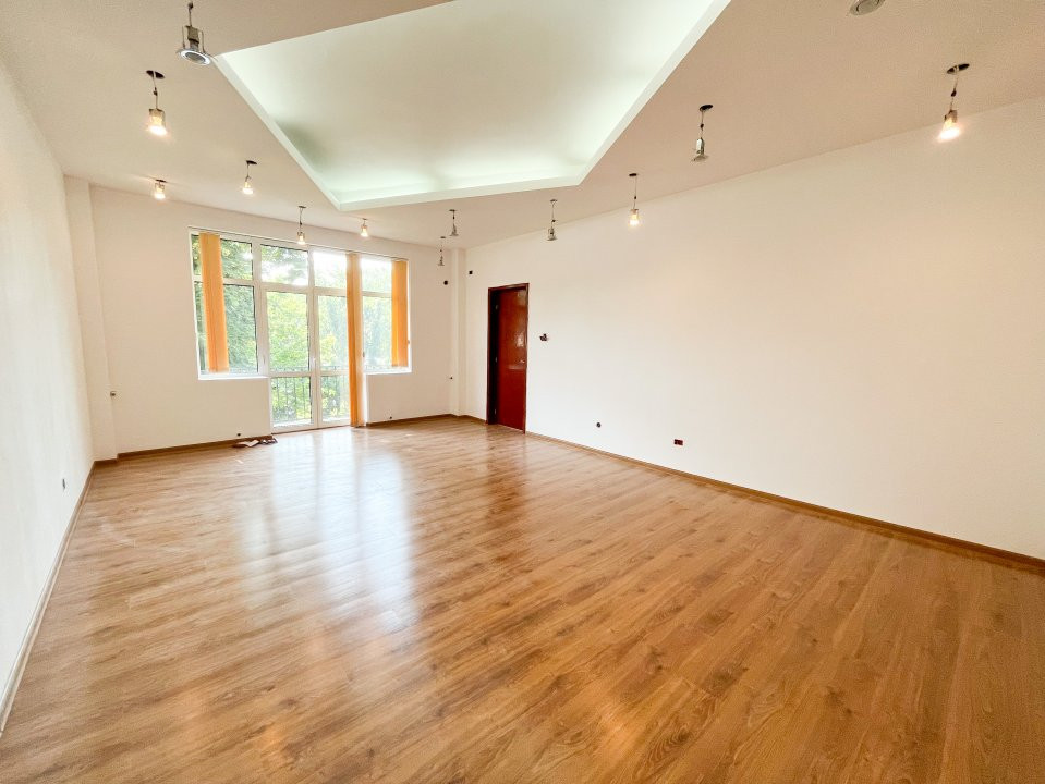 VILA || SPATIU COMERCIAL || BIROURI || RESTAURANT 