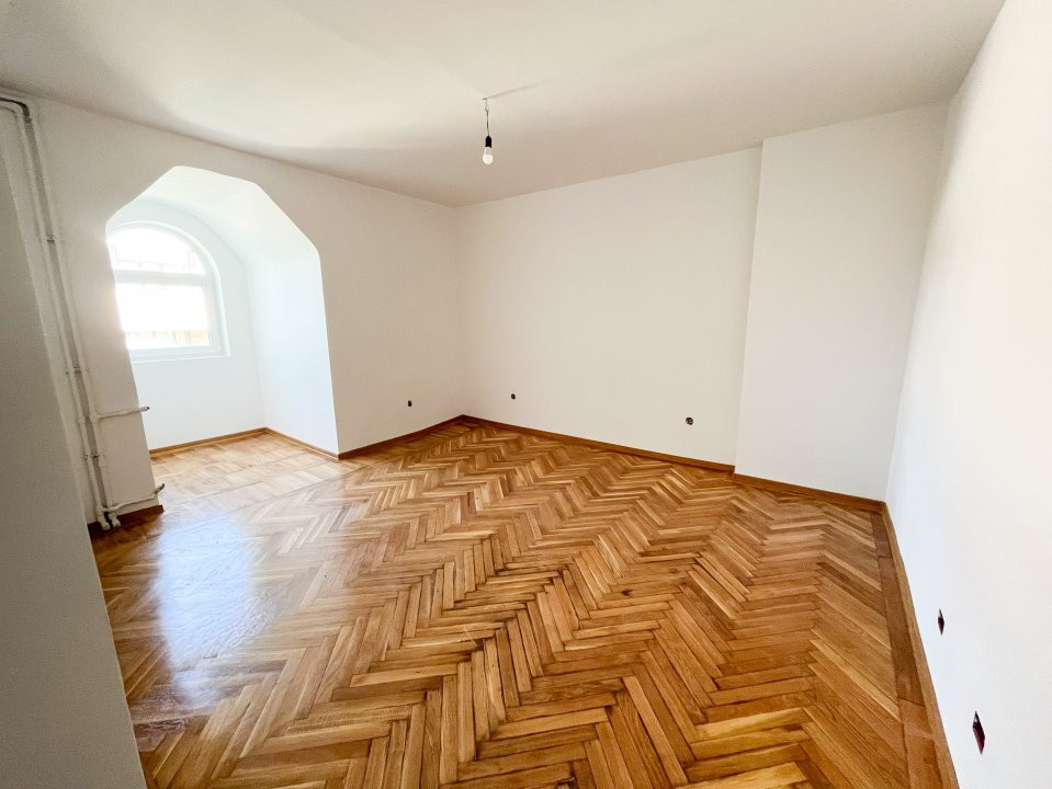 VILA || SPATIU COMERCIAL || BIROURI || RESTAURANT 