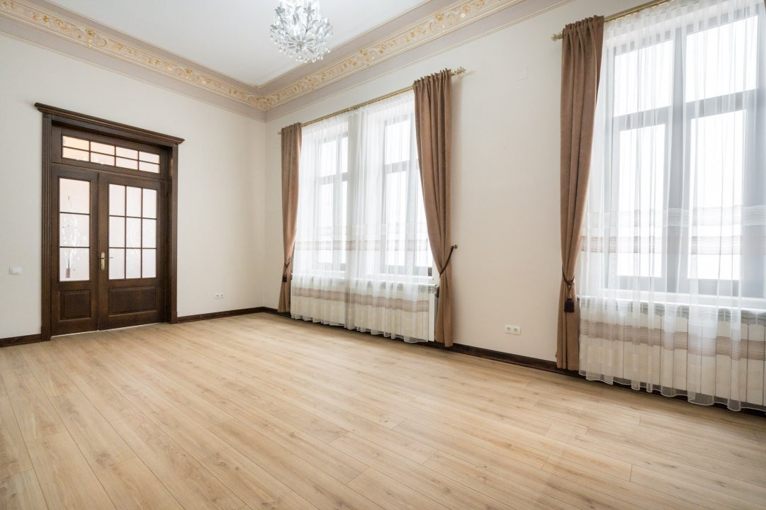 VILA || CALEA VICTORIEI || 15 CAMERE