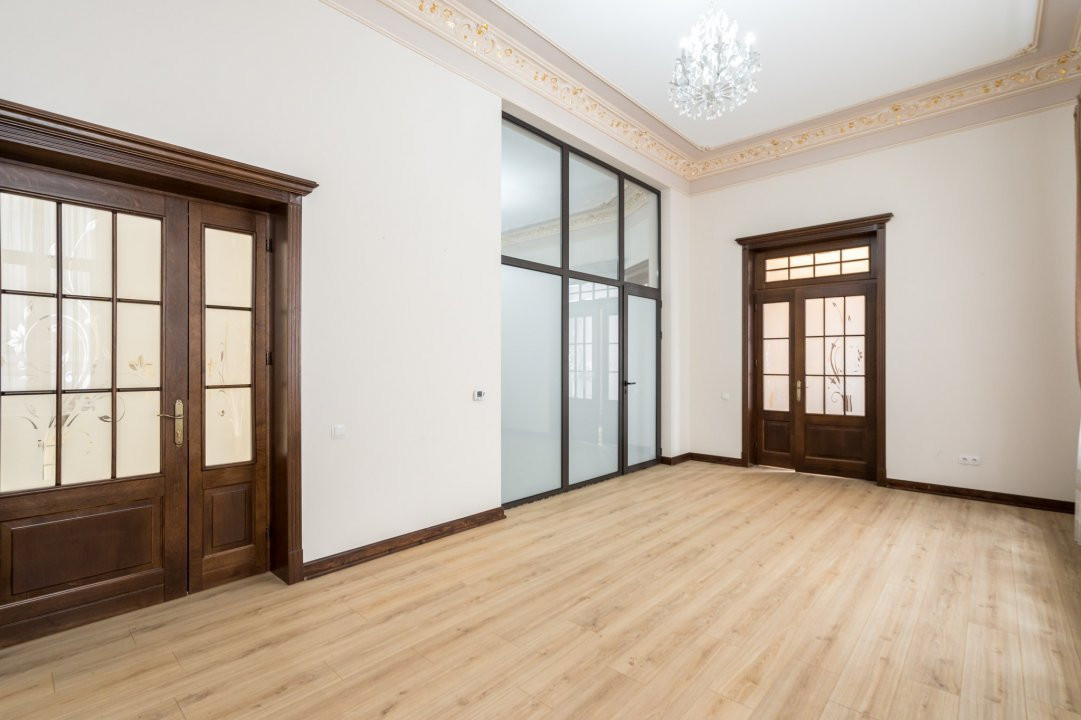 VILA || CALEA VICTORIEI || 15 CAMERE