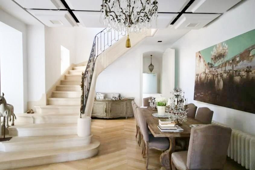 VILA || GRADINA ICOANEI ||