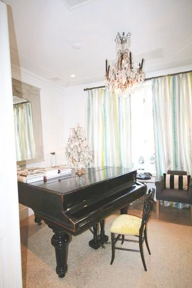 VILA || GRADINA ICOANEI ||