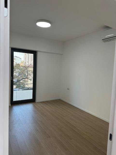 Spațiu birouri modern || bloc nou Unirii