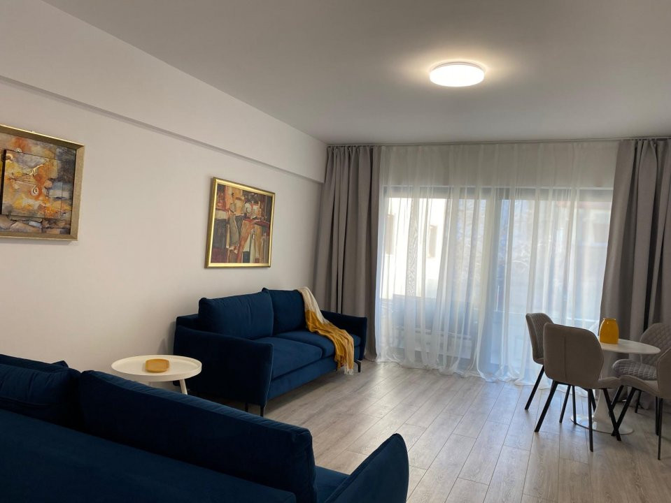 Unirii || garsonieră spațioasă 50 mp, bloc nou || centrală proprie, metrou