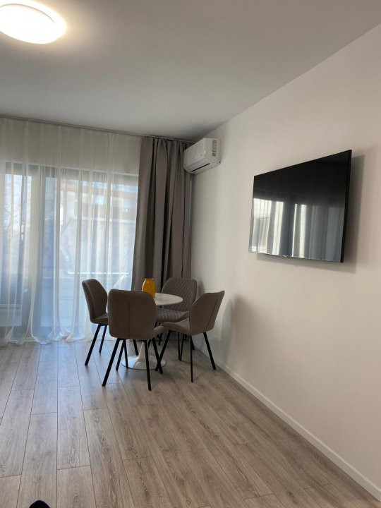 Unirii || garsonieră spațioasă 50 mp, bloc nou || centrală proprie, metrou