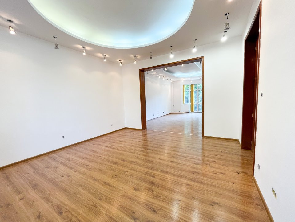 VILA DESTINATII MULTIPLE || SPATIU COMERCIAL || BIROURI || RESTAURANT 