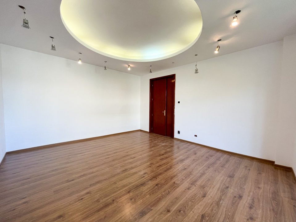 VILA DESTINATII MULTIPLE || SPATIU COMERCIAL || BIROURI || RESTAURANT 