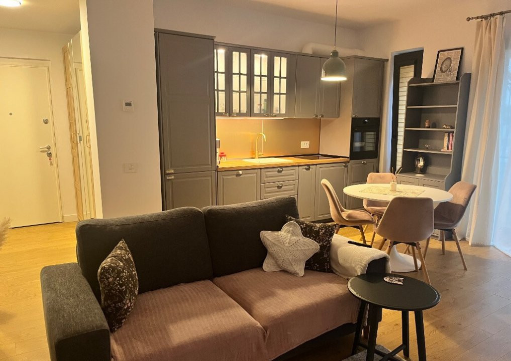 Studio dublu 2 camere de închiriat în complexul Avalon Estate