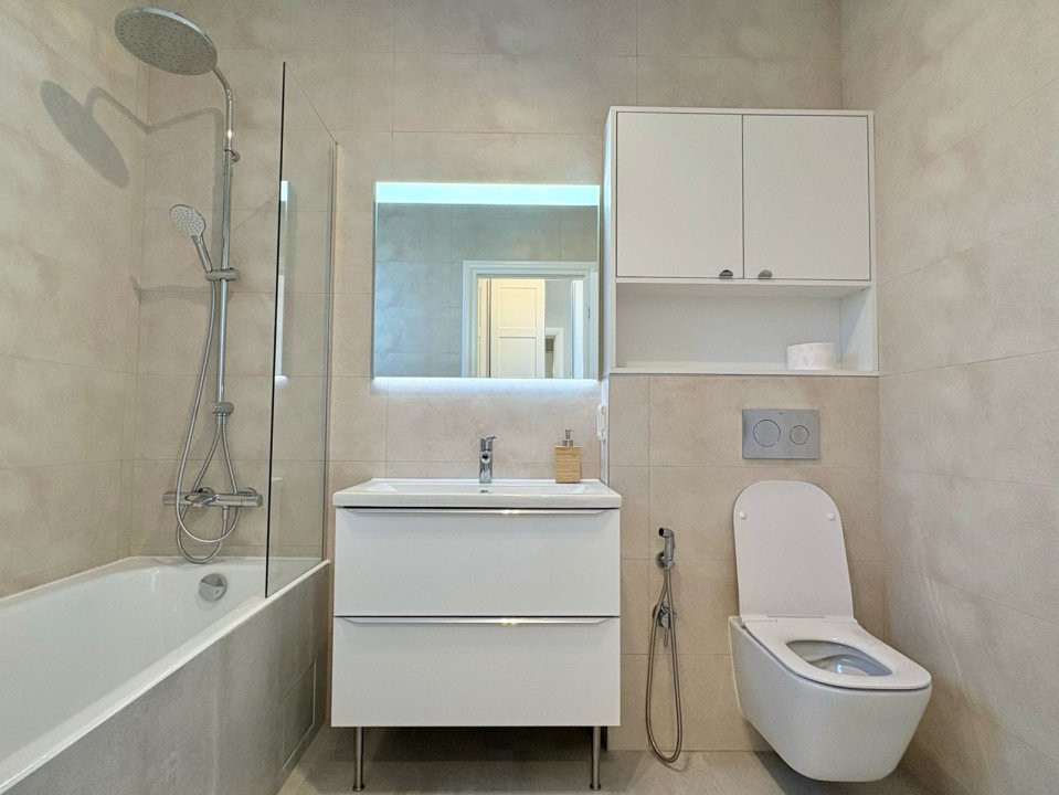 Casă nouă, parter, 4 camere și 2 băi, teren 510 mp