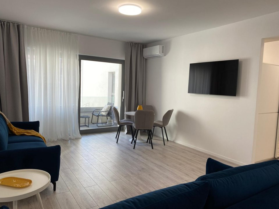 Unirii || garsonieră spațioasă 50 mp, bloc nou || centrală proprie, metrou