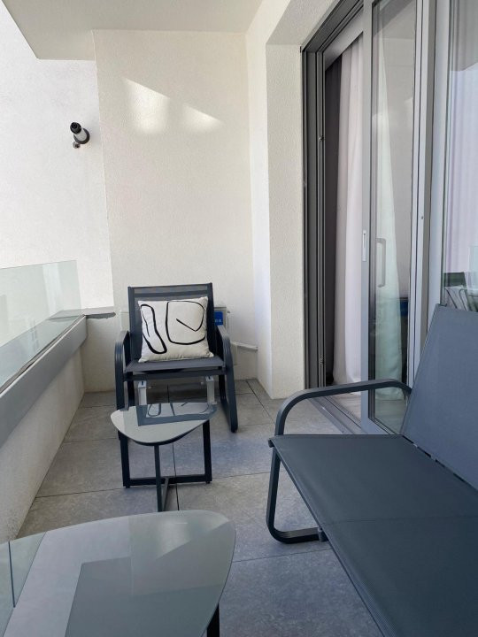 Unirii || garsonieră spațioasă 50 mp, bloc nou || centrală proprie, metrou