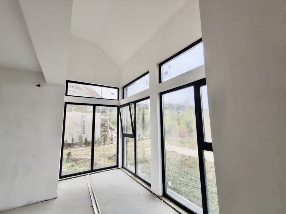 VILA IN LIZIERA PADURII || DEZVOLTATOR || 5 CAMERE