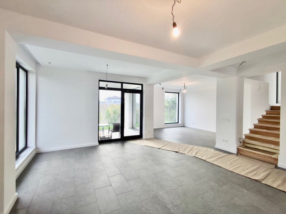 VILA IN LIZIERA PADURII || DEZVOLTATOR || 5 CAMERE