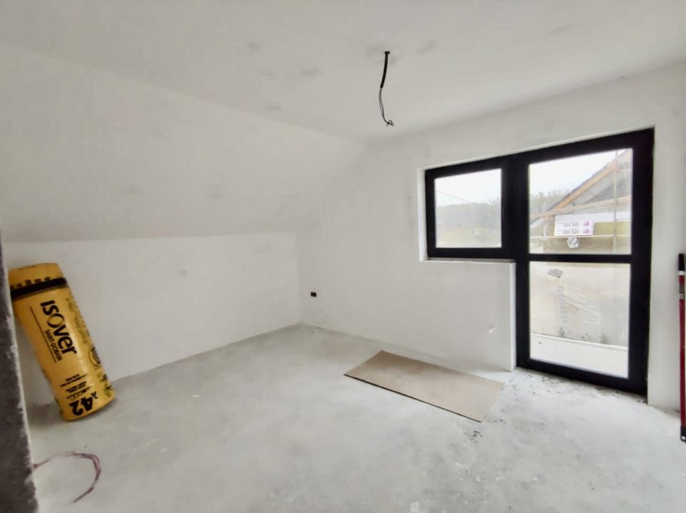 VILA IN LIZIERA PADURII || DEZVOLTATOR || 5 CAMERE