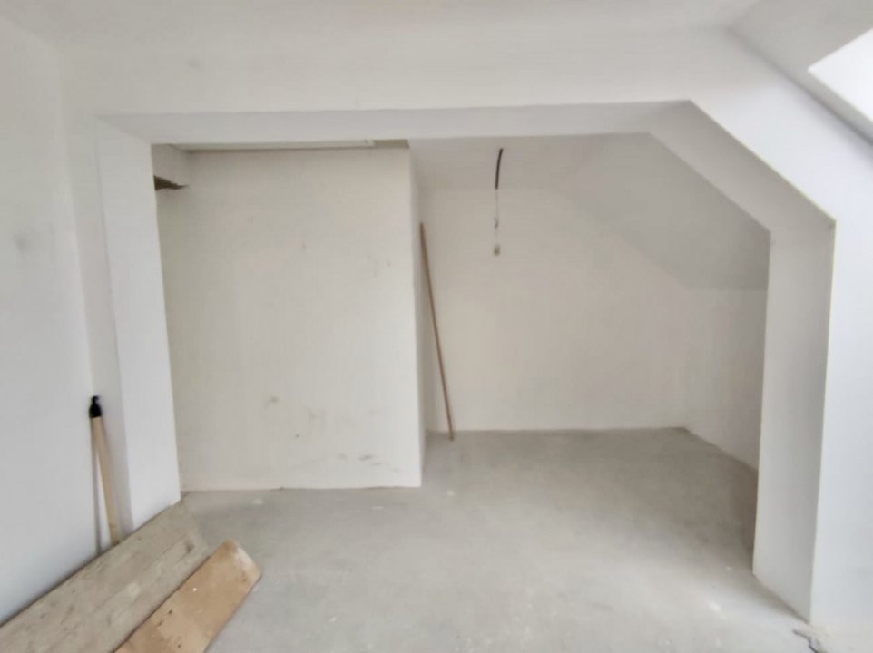 VILA IN LIZIERA PADURII || DEZVOLTATOR || 5 CAMERE